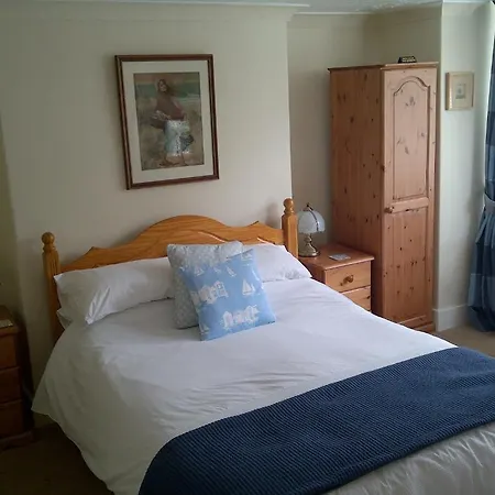 Meneglaze 4* Looe